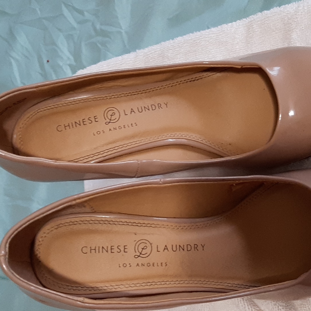 Heels - Picture 5 of 6